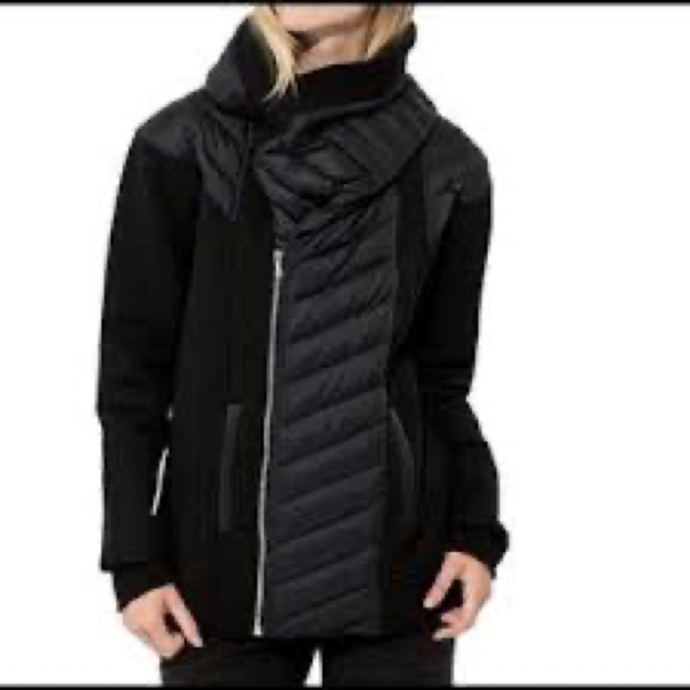 Kit and Ace Liberty down wrap sweatshirt. Black. Size 6.